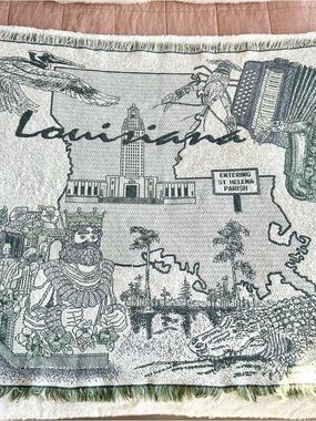 Louisiana State Tapestry Blanket 43x64” Green Fringe New Orleans Pelican Jazz